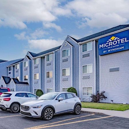 Microtel Inn & Suites By Wyndham Plattsburgh Bagian luar foto