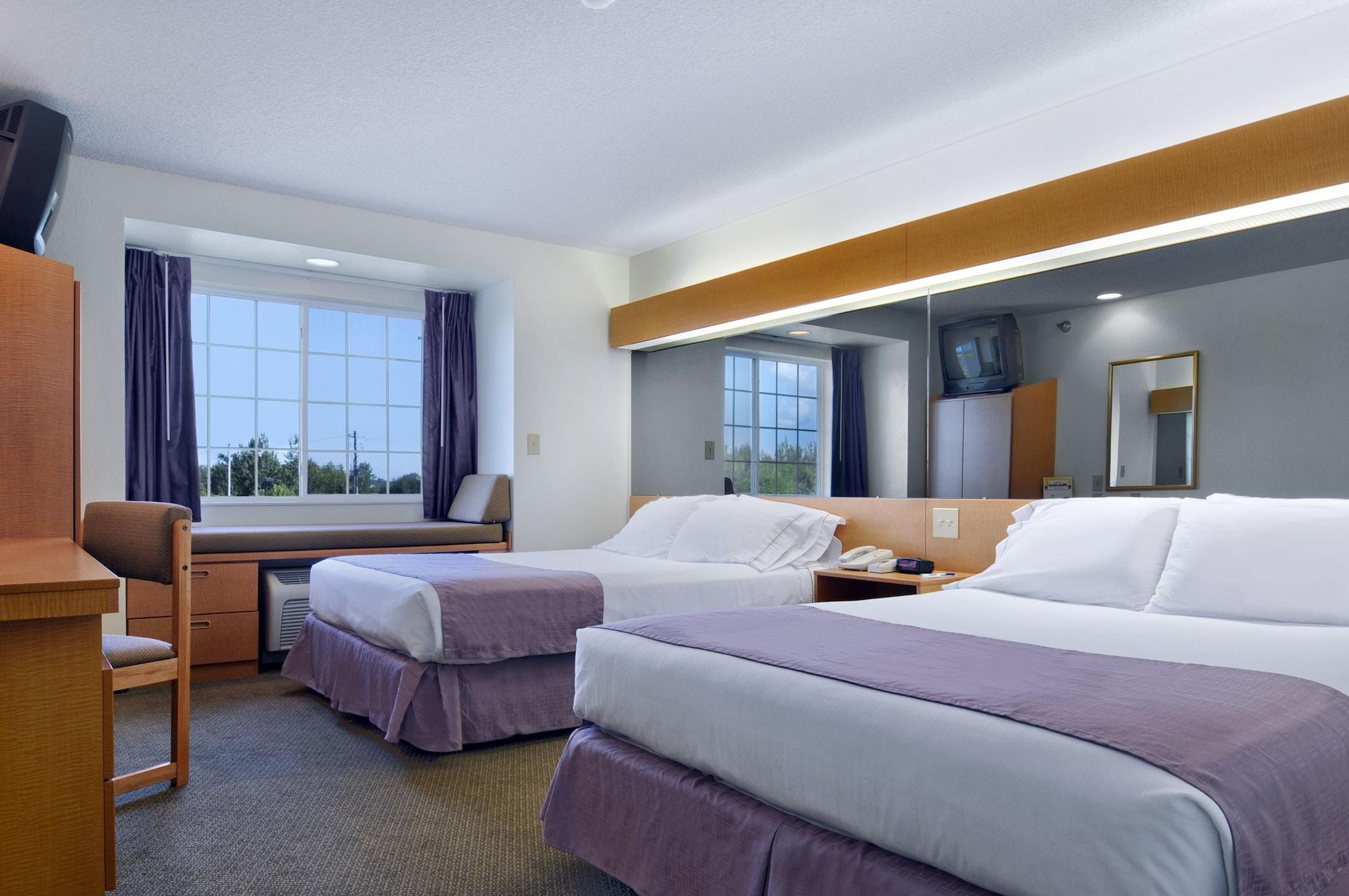 Microtel Inn & Suites By Wyndham Plattsburgh Ruang foto