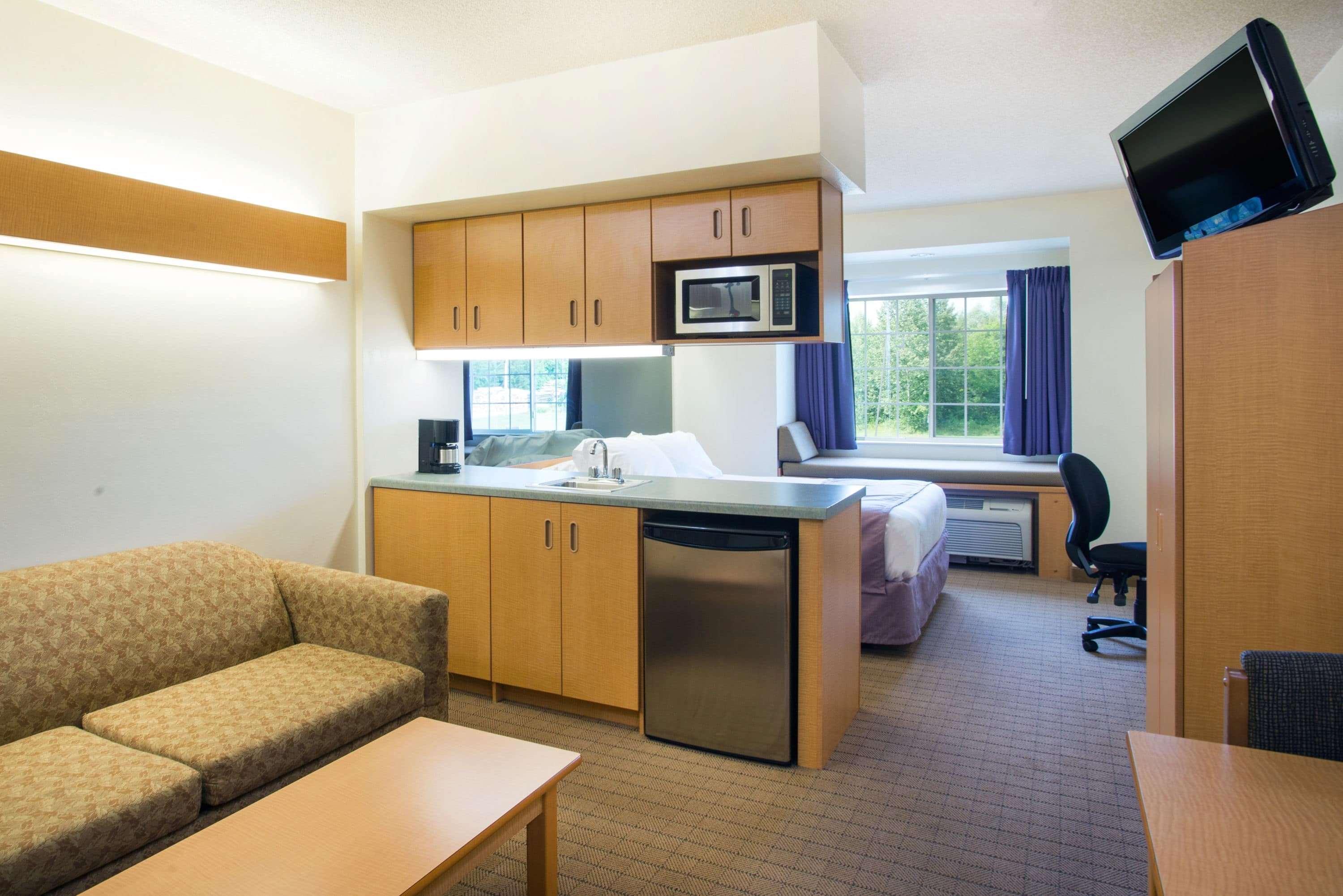 Microtel Inn & Suites By Wyndham Plattsburgh Bagian luar foto