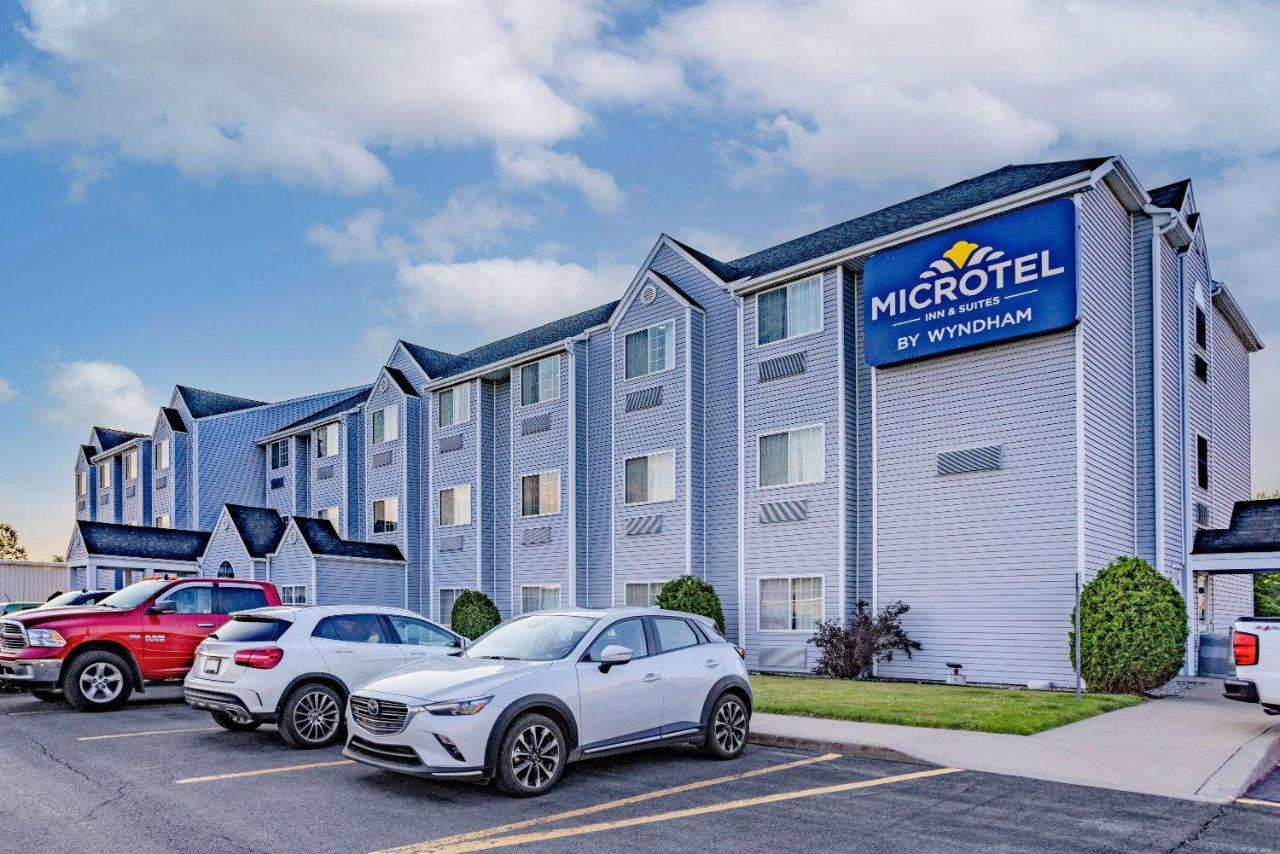 Microtel Inn & Suites By Wyndham Plattsburgh Bagian luar foto